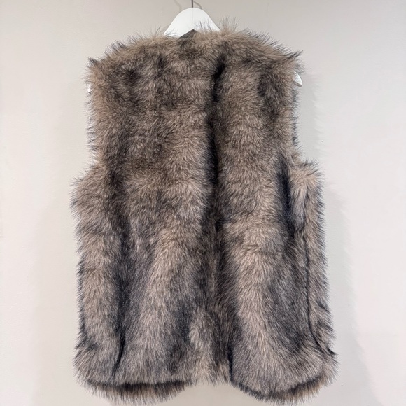SHEIN Faux Fur Teddy Jacket in Gray - Picture 3 of 5
